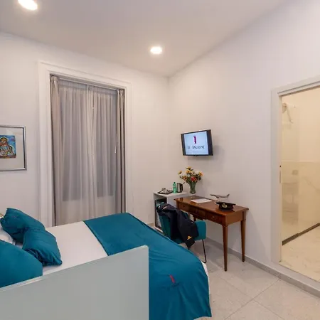 Le Angioine Bed and breakfast