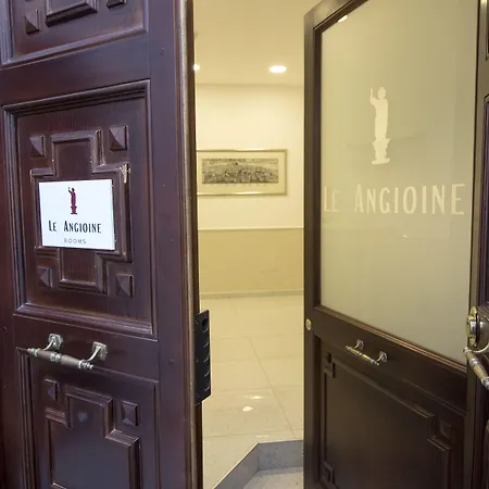 Alojamento de Acomodação e Pequeno-almoço Le Angioine 3*