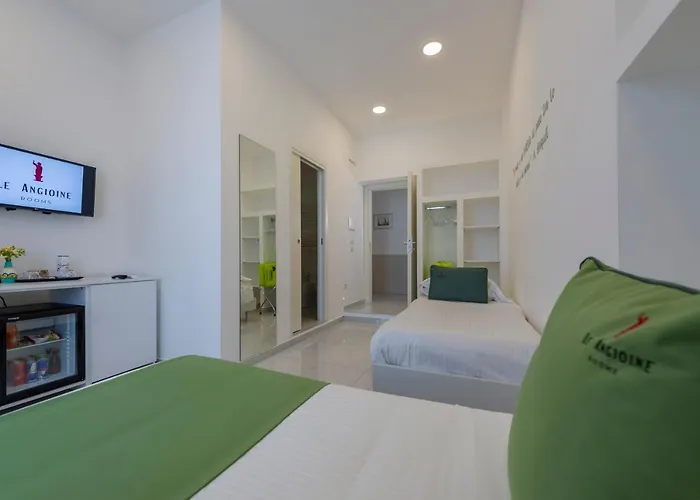 Le Angioine 3* Νάπολη